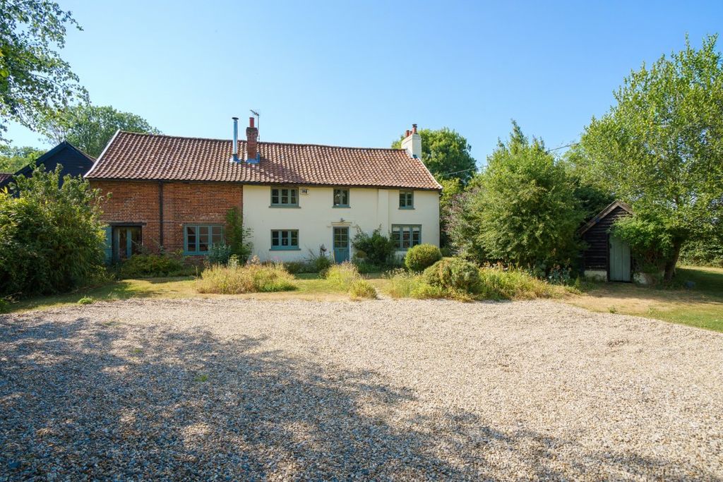 Property photo 1 of 36