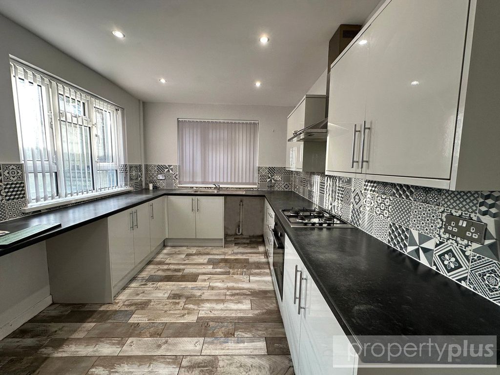 Property photo 3 of 11 Picture No. 04