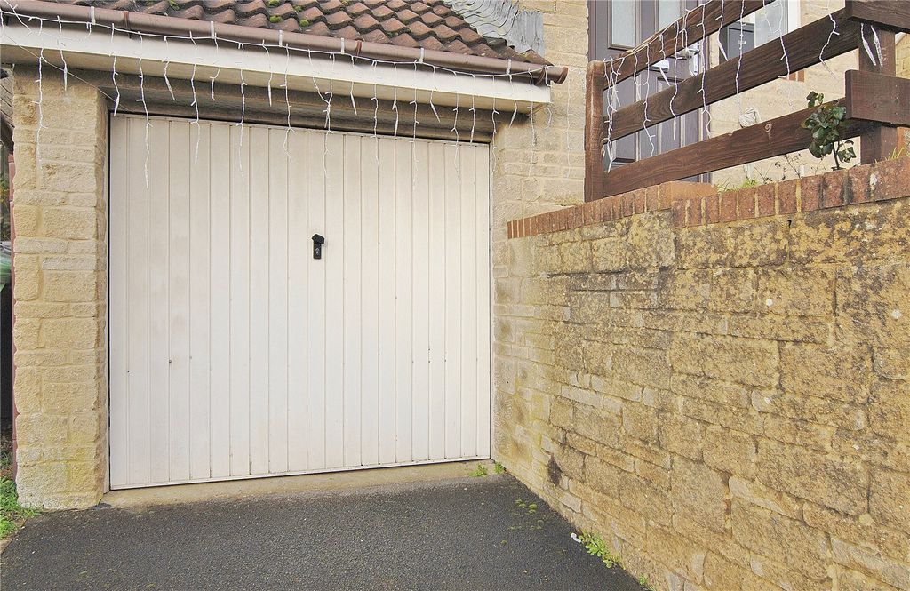 Property photo 2 of 16 Picture No. 36