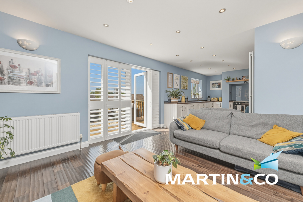 Property photo 3 of 38 Picture23