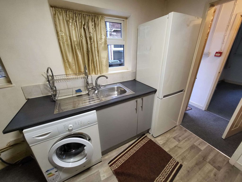 Property photo 3 of 9 Gallery