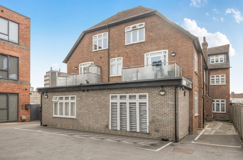 Property photo 1 of 8 Davidson Frost-Wellings, Dfw, Pynnacles Close, Ha7
