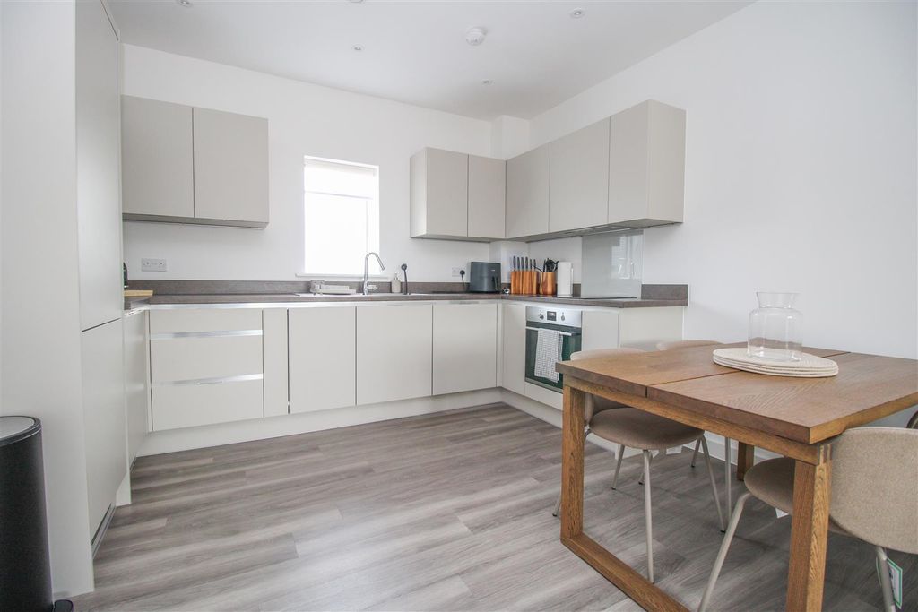 Property photo 3 of 10 Img_9972.Jpg