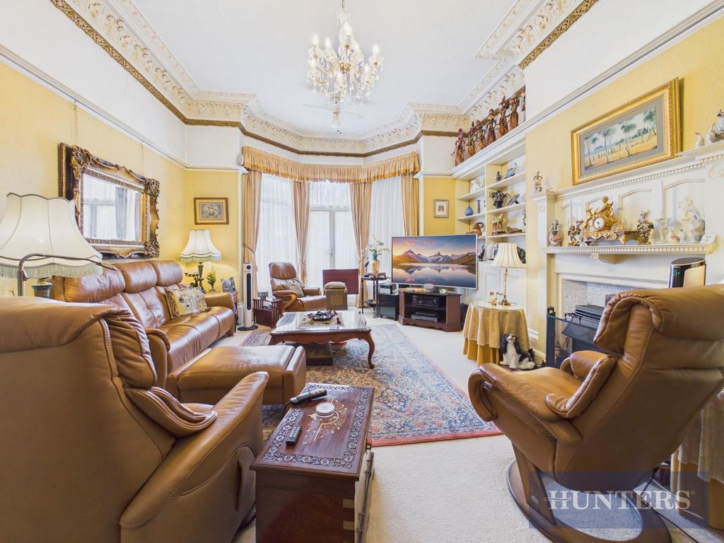 Property photo 2 of 32 Cam05316G0-Pr0344-Still001.Jpg