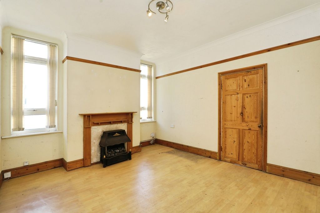 Property photo 2 of 15 Pbox-Img.Jpg