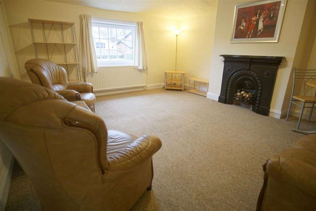 Property photo 3 of 9 Reception