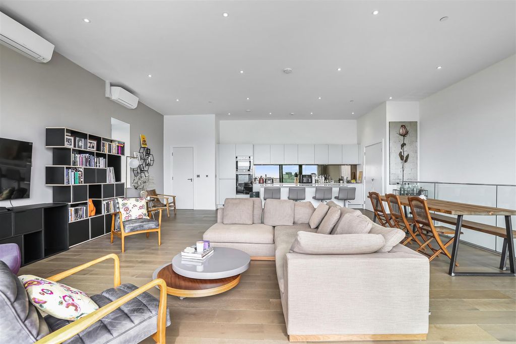 Property photo 2 of 12 Ach_8429-Edit.Jpg