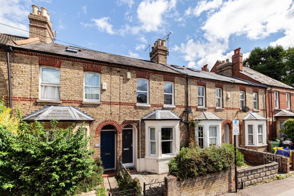 Property photo 2 of 8 External