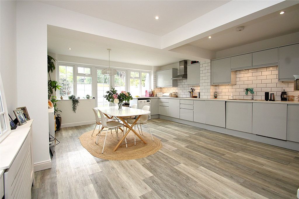 Property photo 1 of 15 Picture No. 16