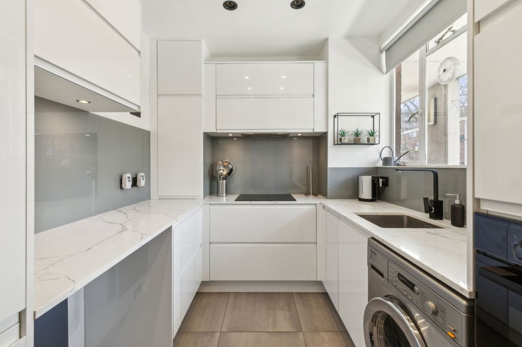 Property photo 1 of 20 Kitchen