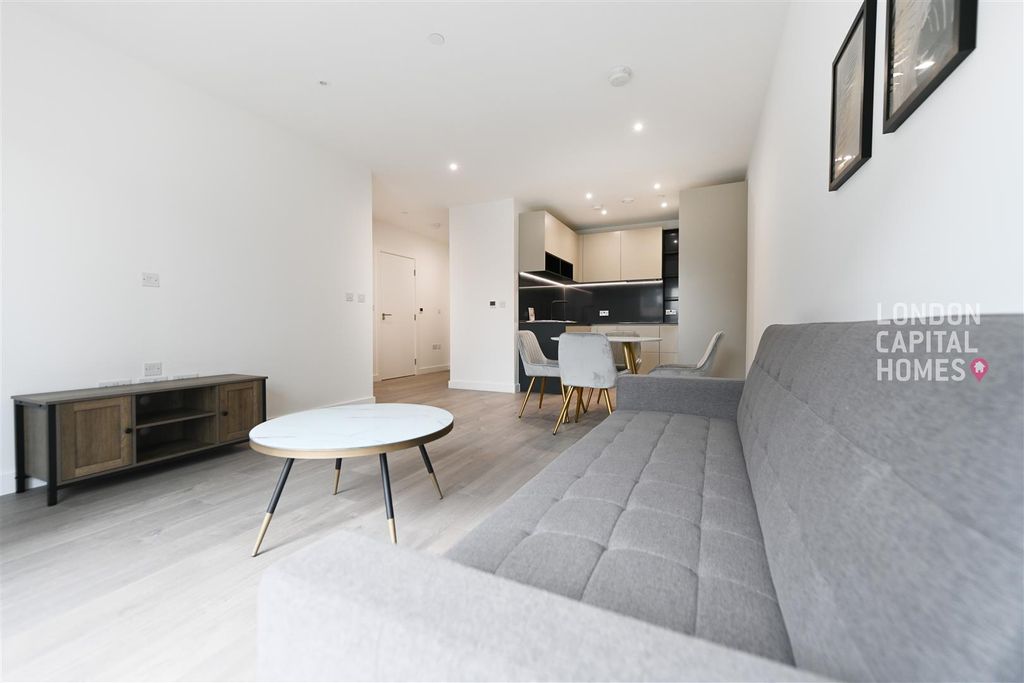 Property photo 3 of 12 1470-084.Jpg