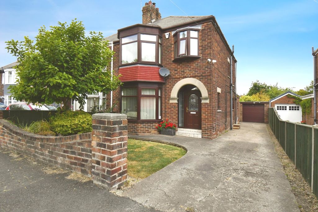 Property photo 1 of 34 Pbox-Img.Jpg