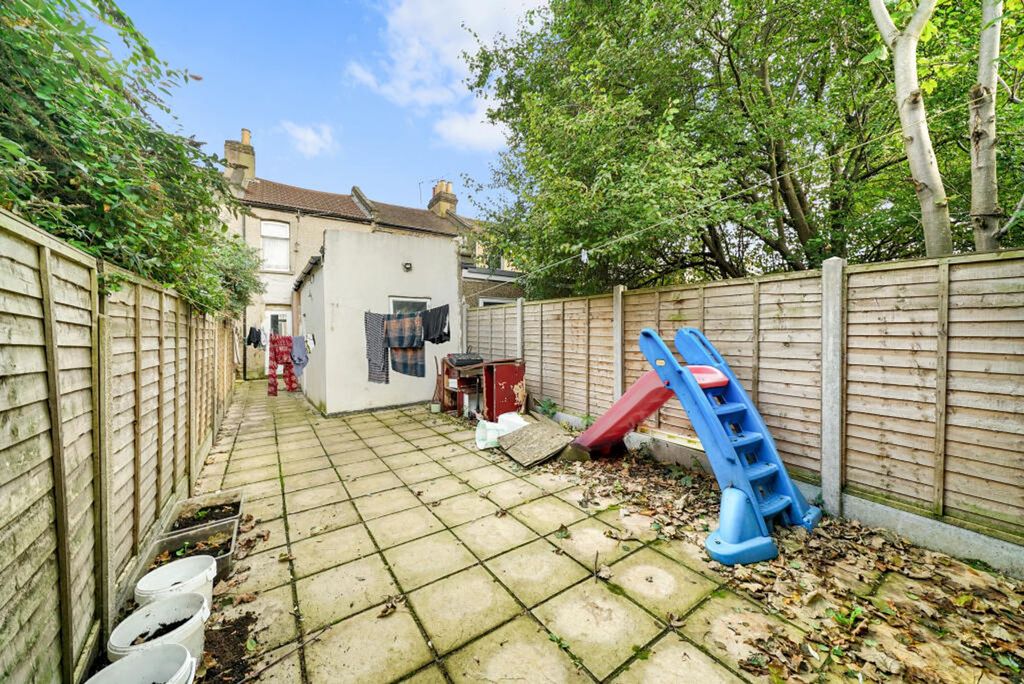 Property photo 2 of 10