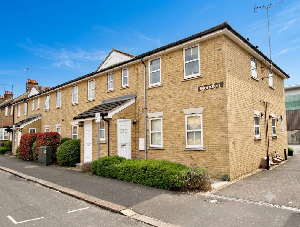 Property photo 1 of 12