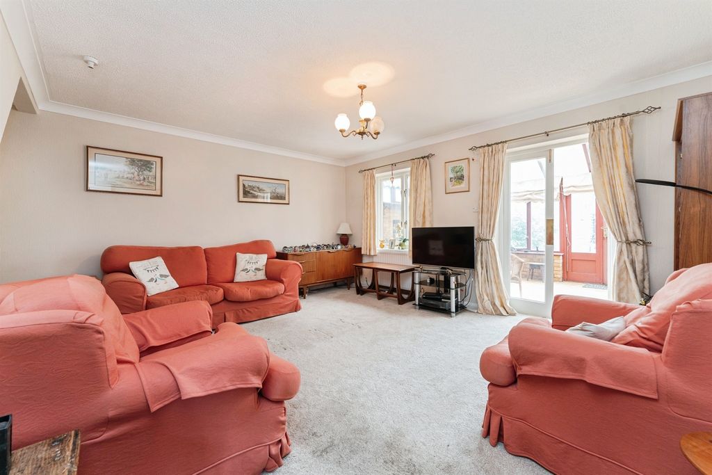 Property photo 2 of 19