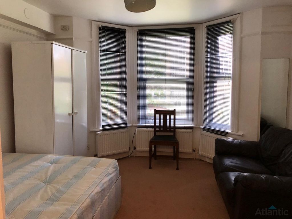 Property photo 2 of 5 Gallery