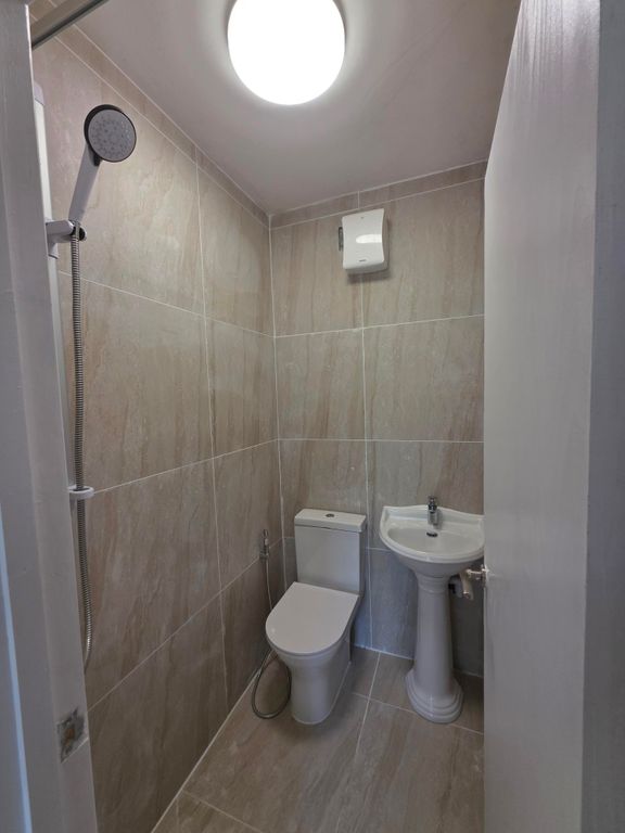 Property photo 2 of 3