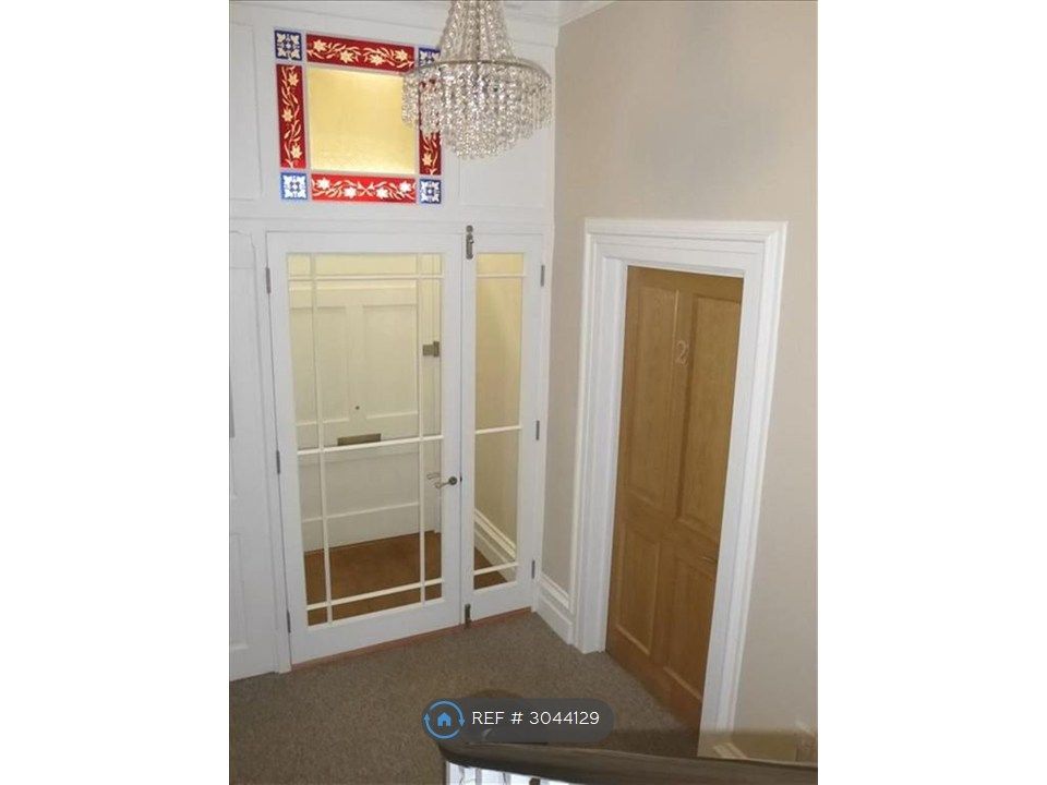 Property photo 2 of 13 Entrance Hall