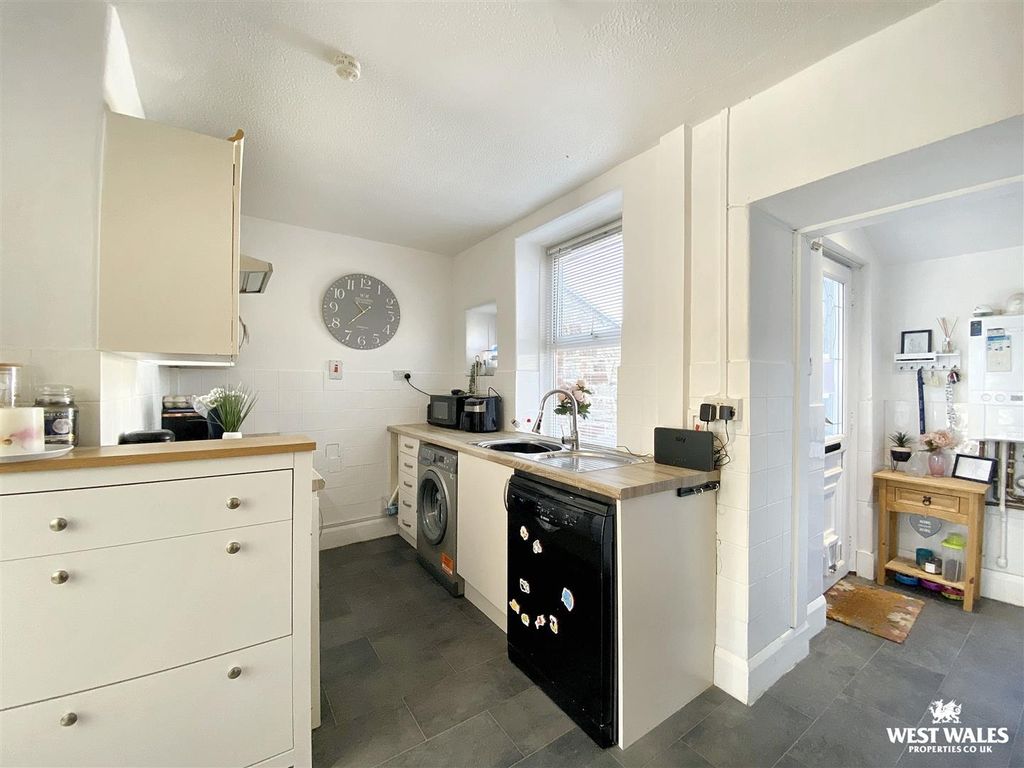 Property photo 3 of 20 Img_9676.Jpg
