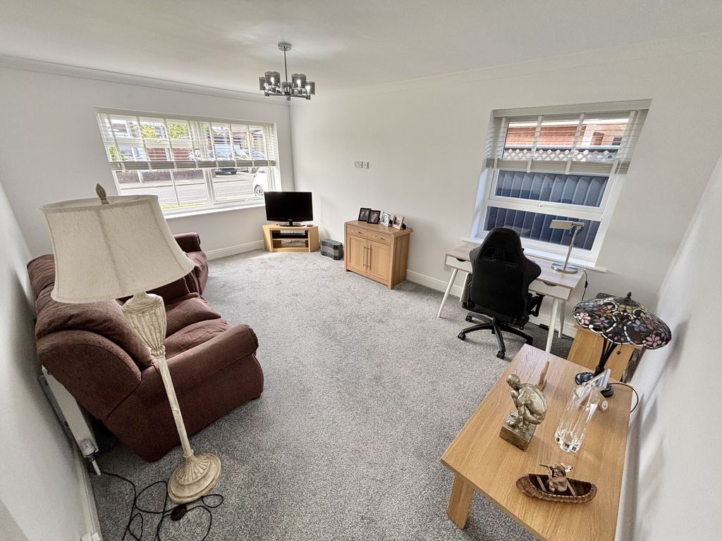 Property photo 3 of 19