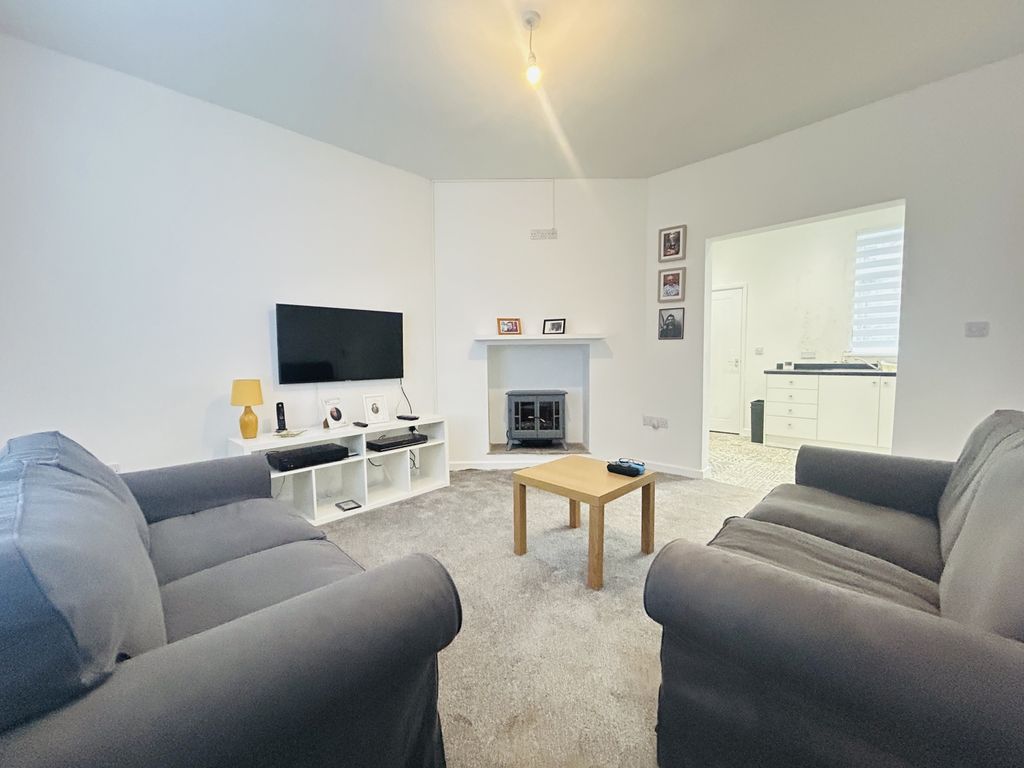 Property photo 3 of 10 Img_2689