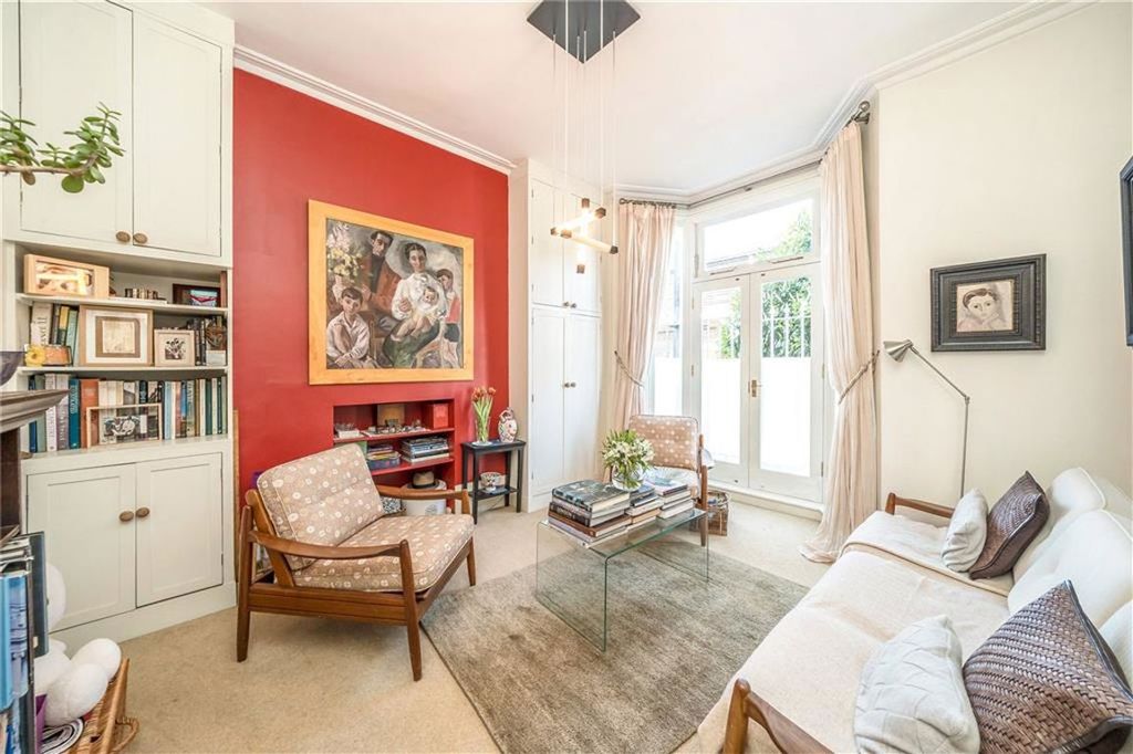 Property photo 2 of 11