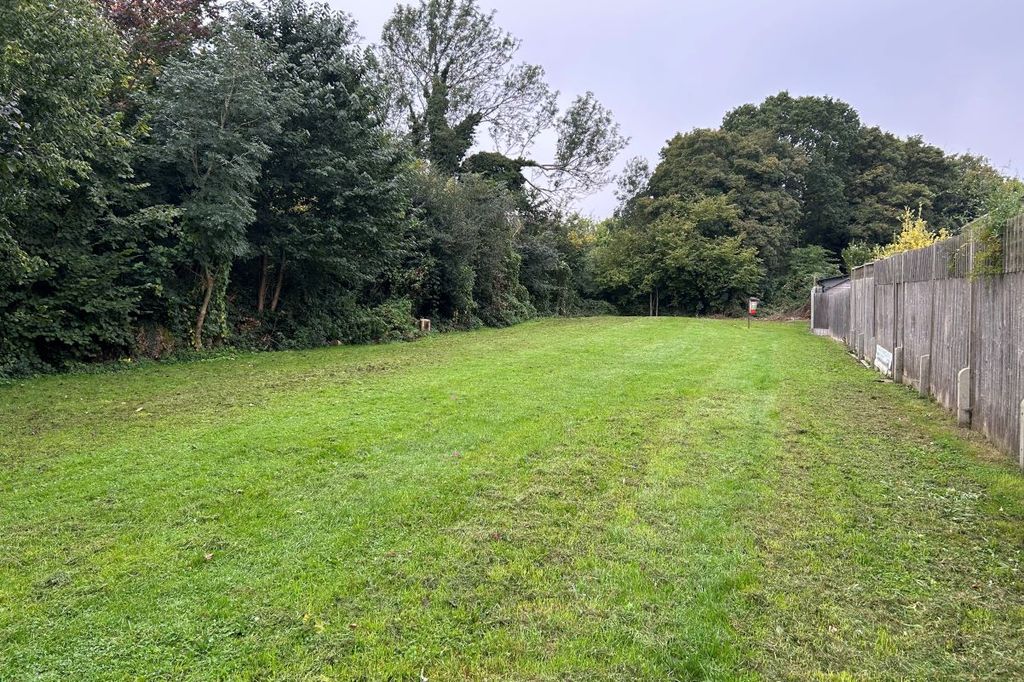 Property photo 2 of 10