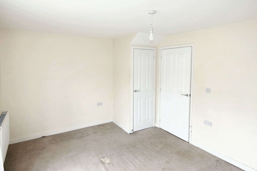 Property photo 3 of 18 160 Parkfield Drive, Hull, East Yorkshire, Hu3 6Dr