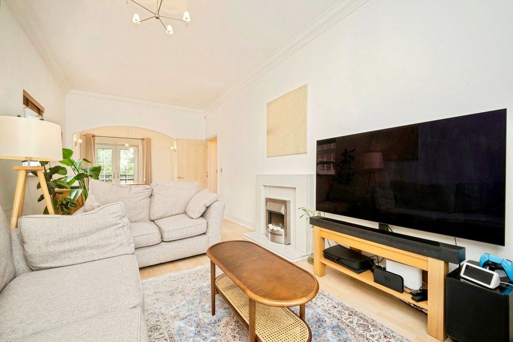 Property photo 3 of 19 Living Room
