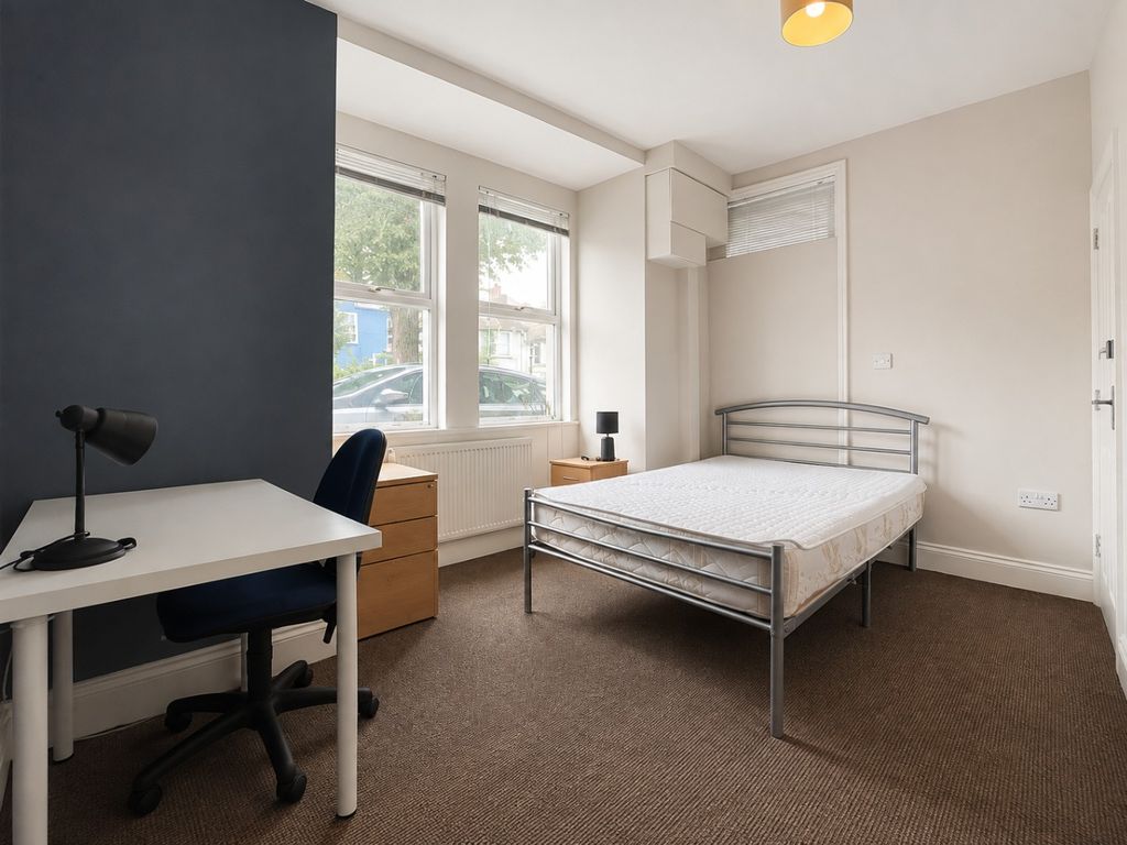 Property photo 2 of 11 5378891