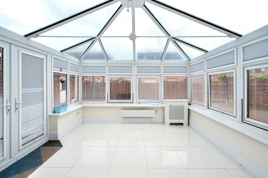 Property photo 3 of 38