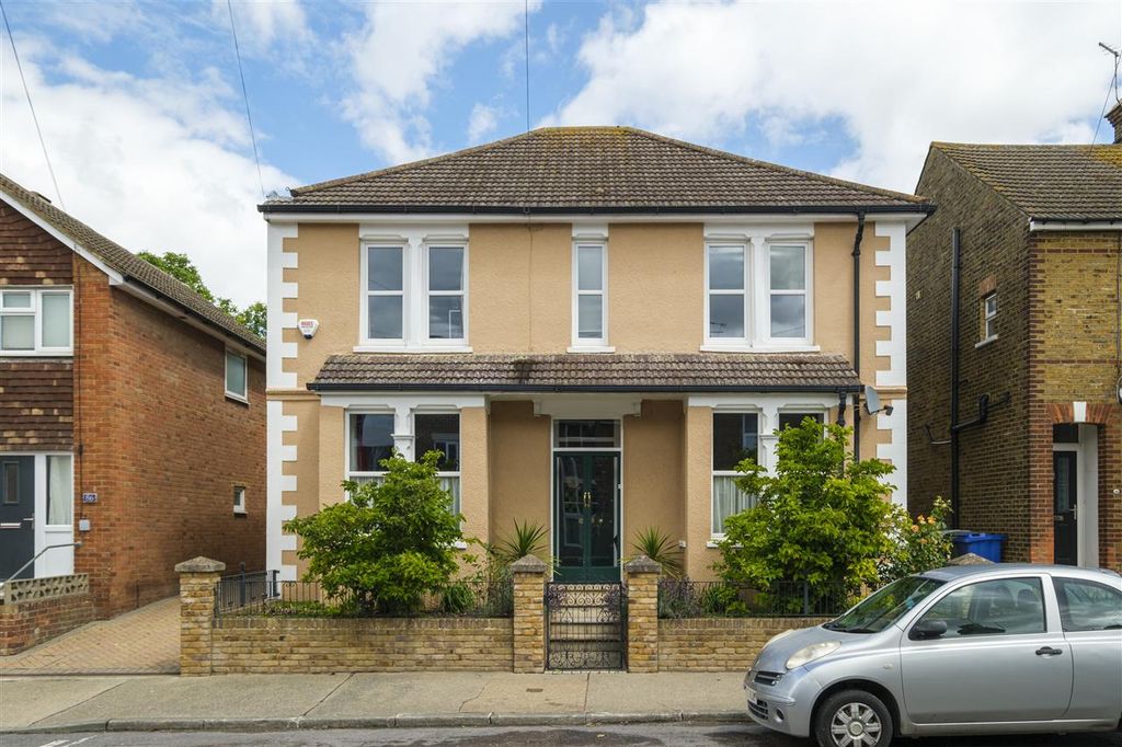 Property photo 1 of 31 Main Picture