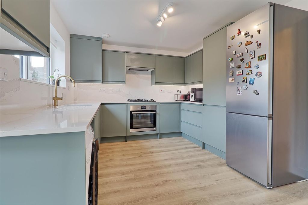 Property photo 3 of 19 Kitchen.Jpg