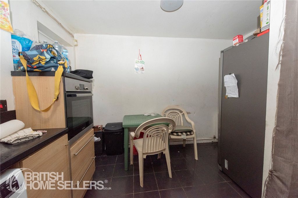 Property photo 3 of 18 Picture No. 12