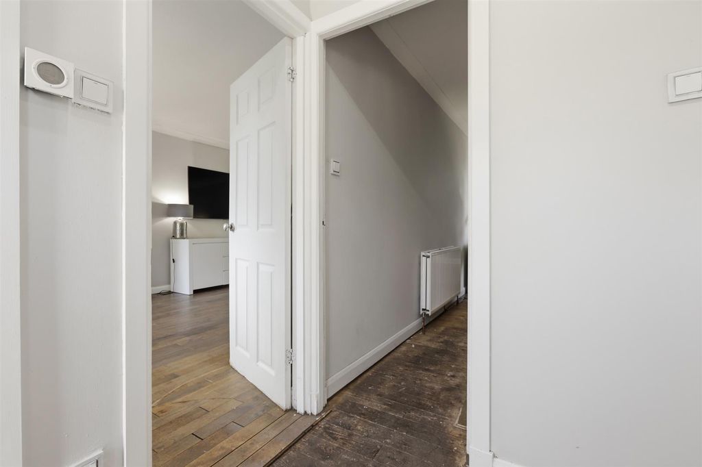 Property photo 3 of 24 3.Jpg