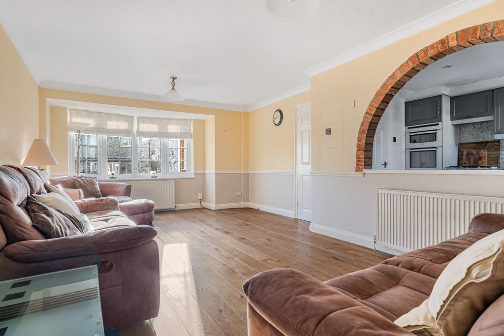 Property photo 2 of 14