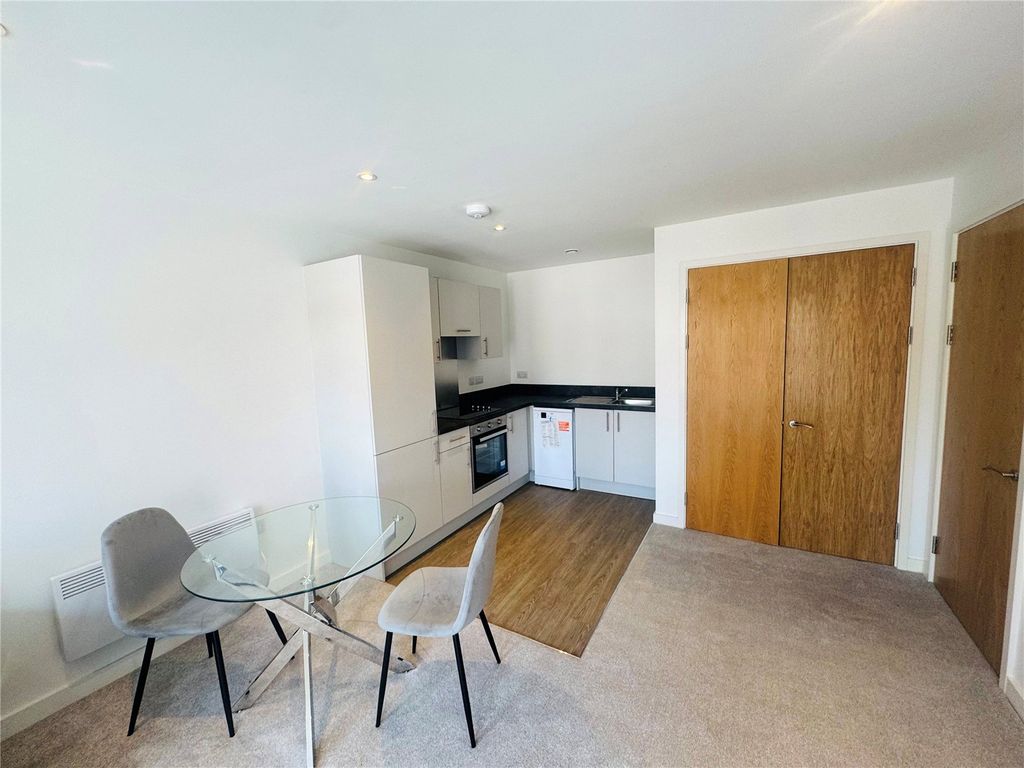 Property photo 2 of 6 Picture No. 09