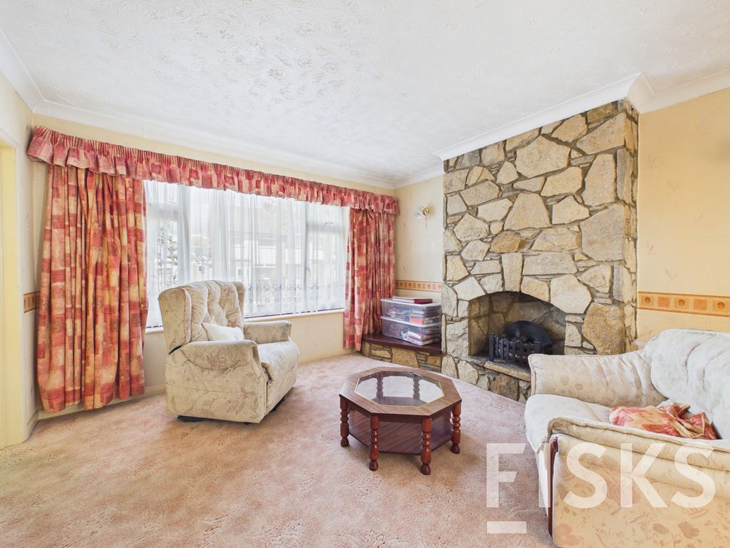 Property photo 3 of 15