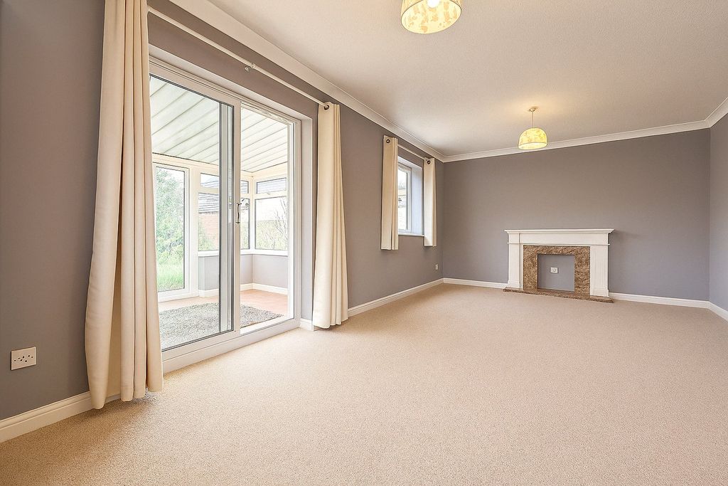 Property photo 2 of 13 Picture No. 28