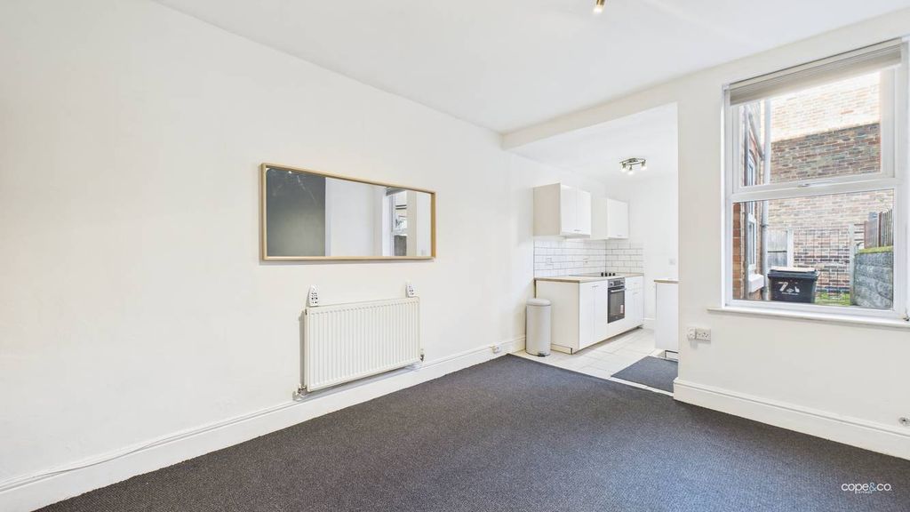 Property photo 3 of 11 2435687