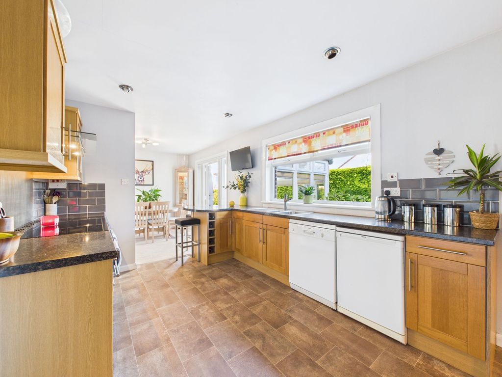 Property photo 3 of 22 Kitchen