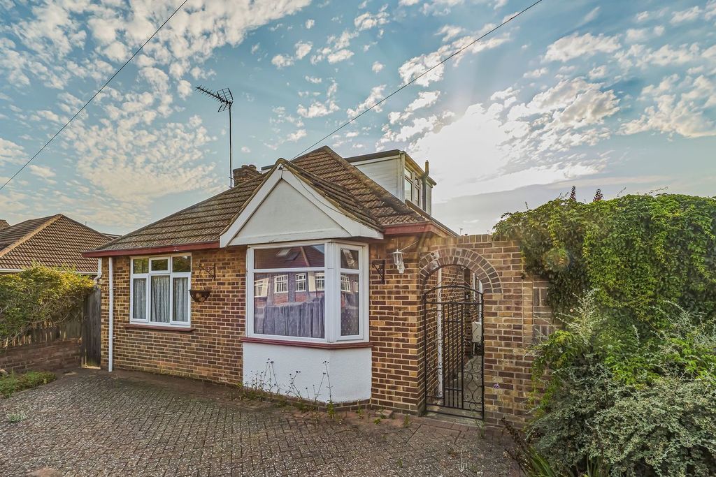 Property photo 1 of 28