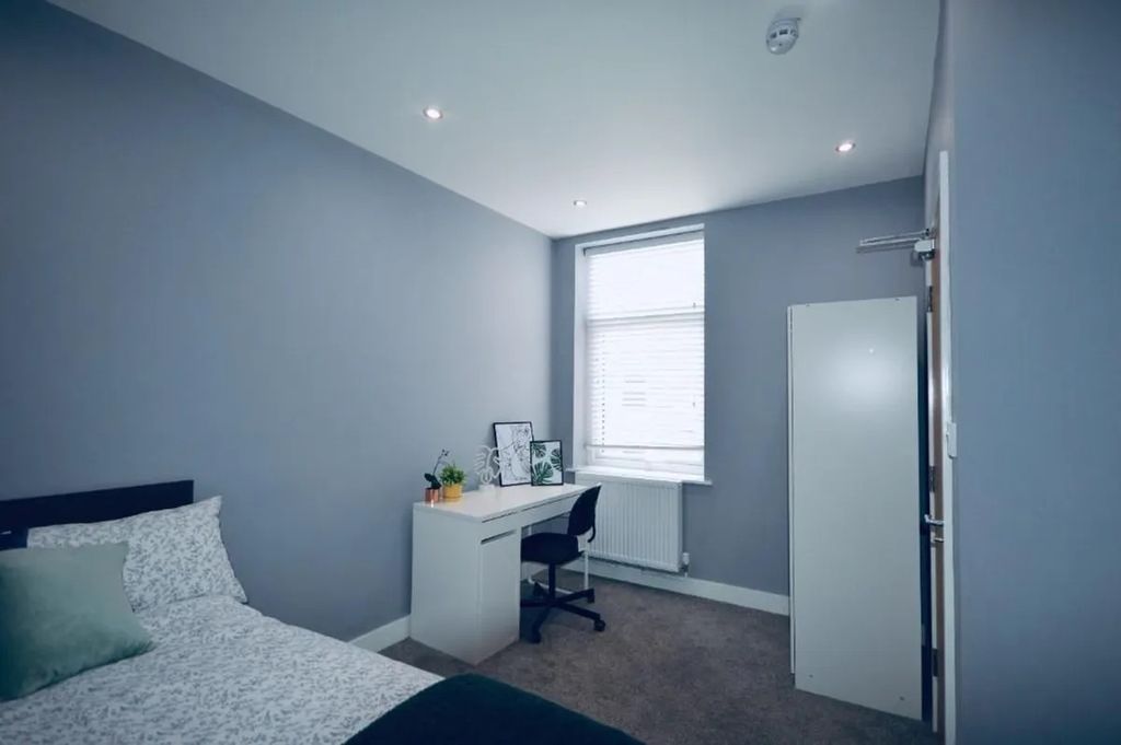 Property photo 3 of 6 Aaaf6E603Ac5584F4162Fd481684E86E75E0d080