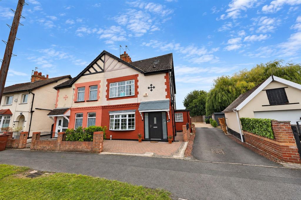 Property photo 1 of 31