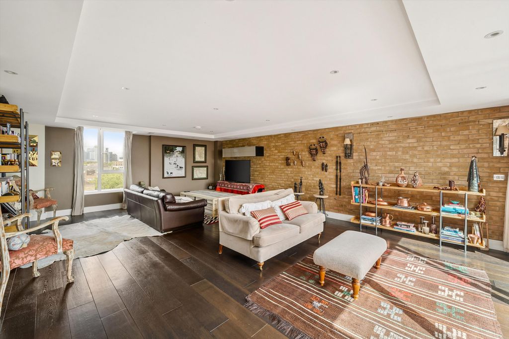 Property photo 1 of 16 Image