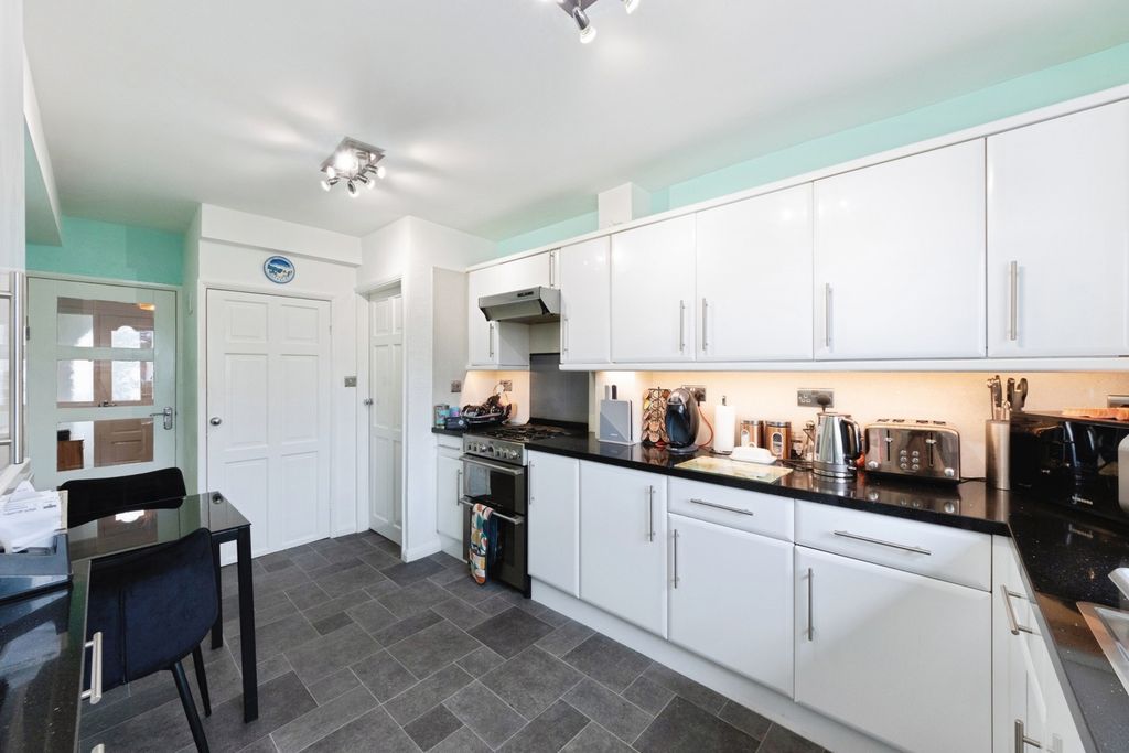 Property photo 3 of 19 Pbox-Img.Jpg