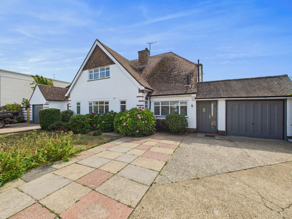 Property photo 1 of 28 External