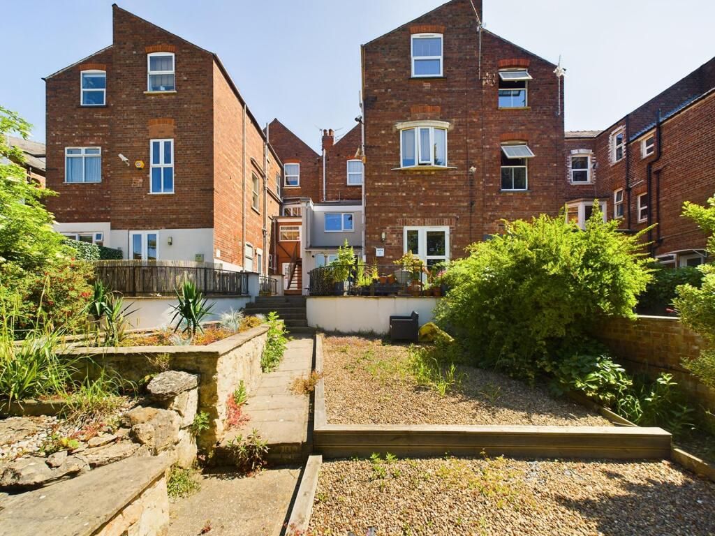 Property photo 3 of 10