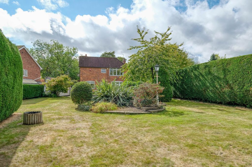 Property photo 3 of 27