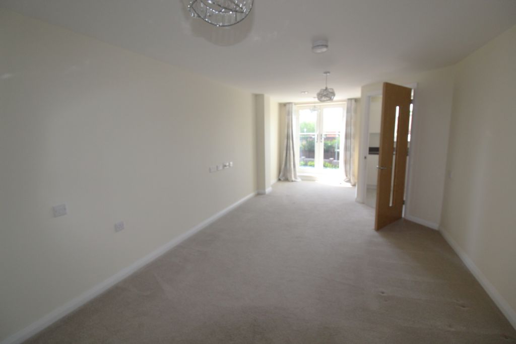 Property photo 2 of 14 Lounge